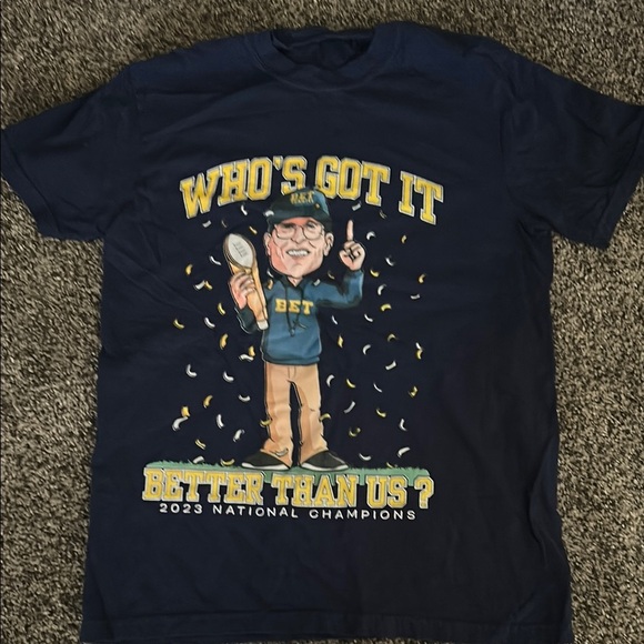 Navy Graphic T-Shirt with Cartoon Design
Michigan Wolverines - Picture 1 of 1